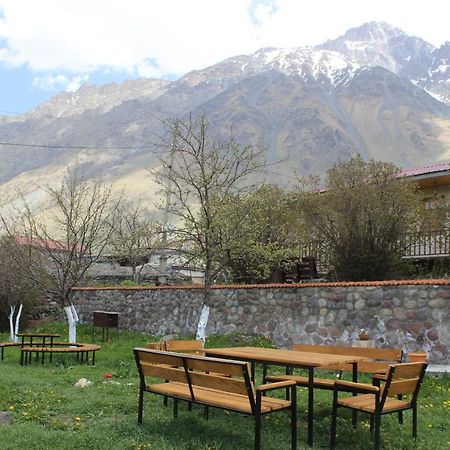 Golden Star Kazbegi Hotel Luaran gambar