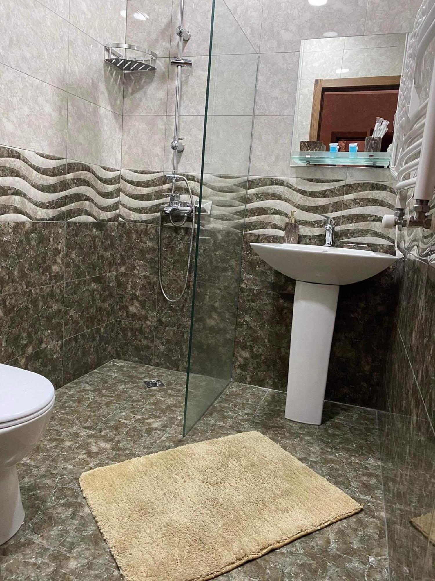 Golden Star Kazbegi Hotel Bilik gambar