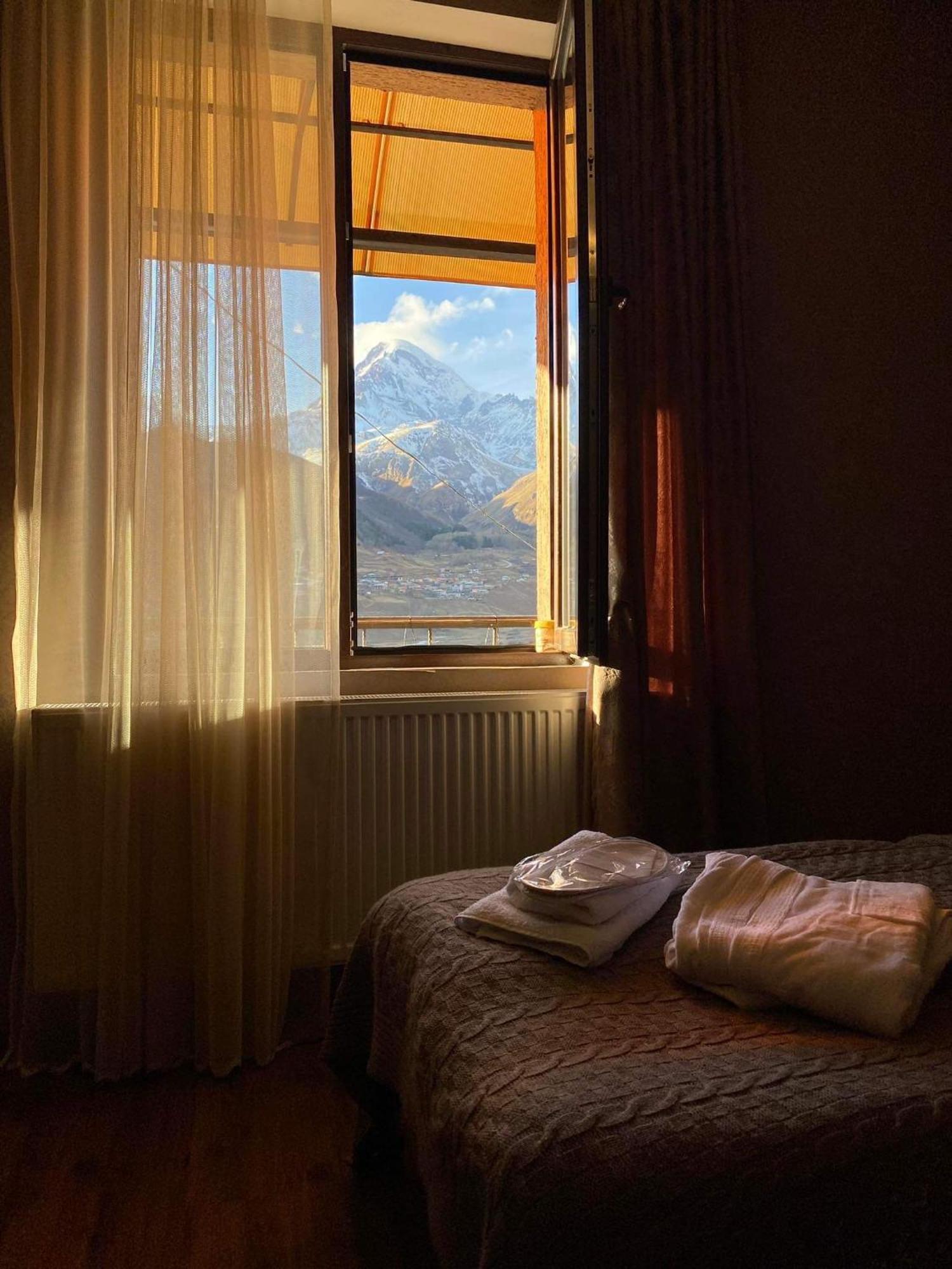 Golden Star Kazbegi Hotel Bilik gambar