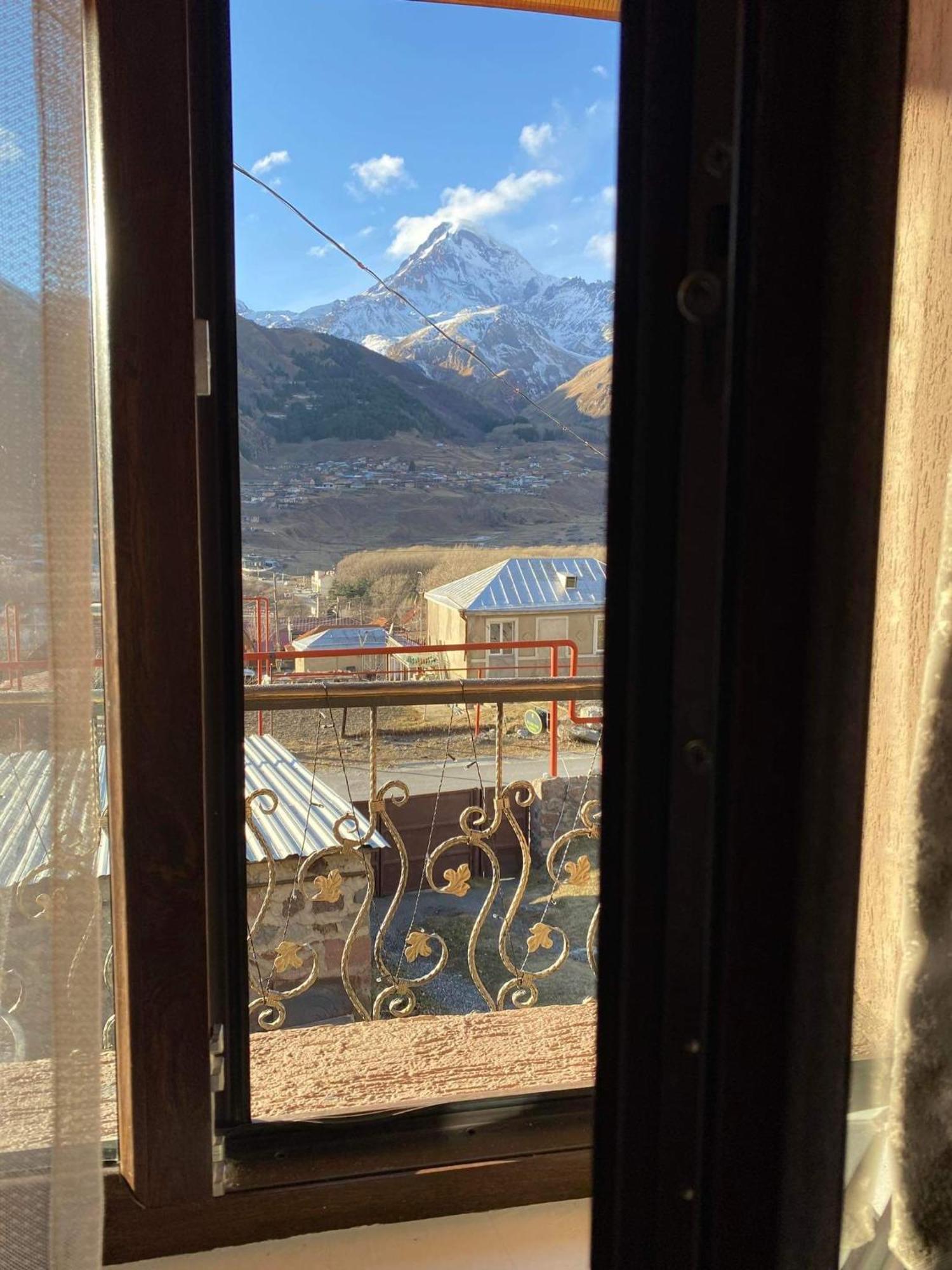 Golden Star Kazbegi Hotel Bilik gambar