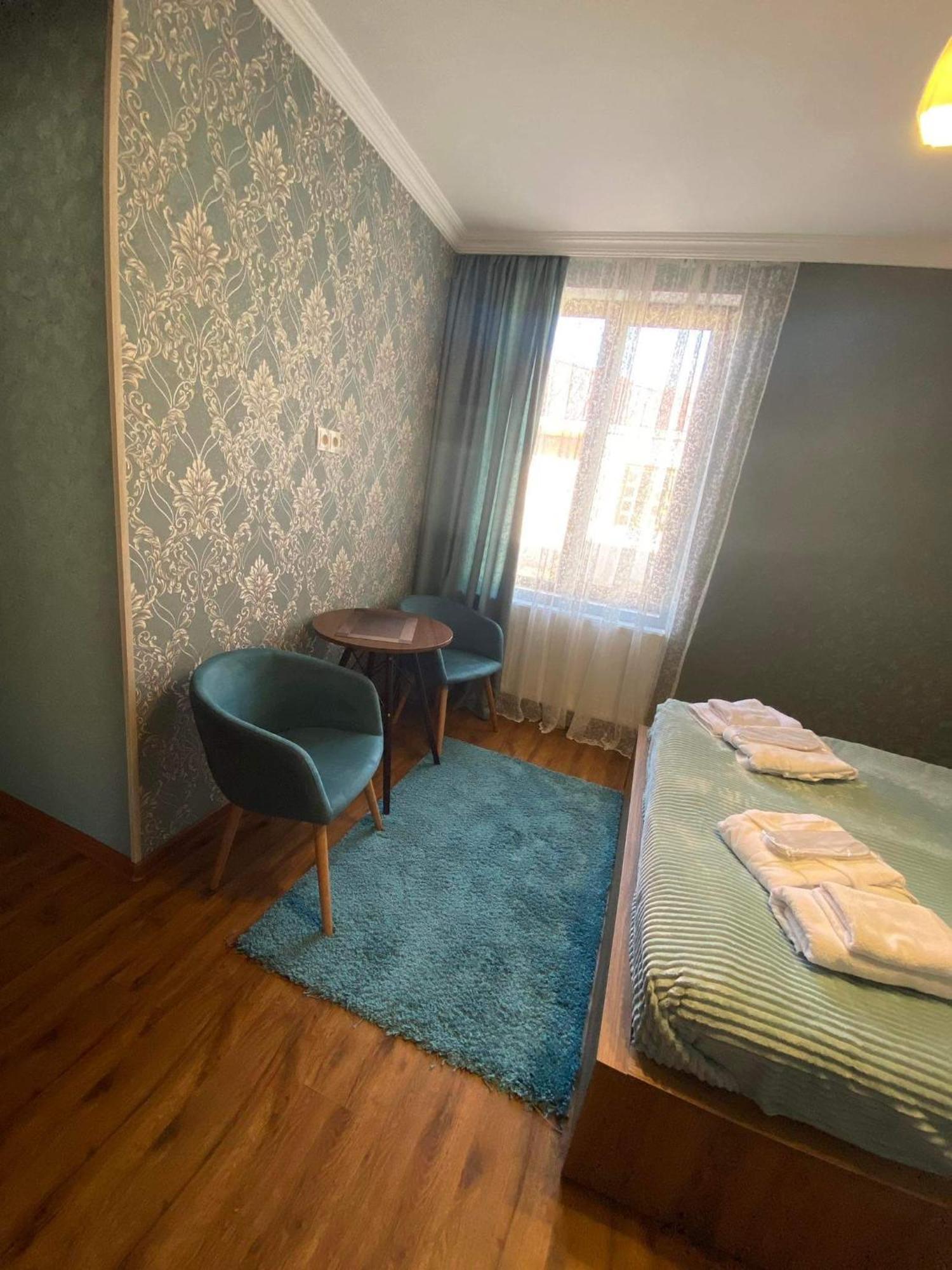 Golden Star Kazbegi Hotel Bilik gambar